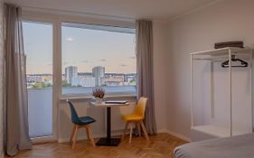 Initium Rooms - Pokoje Na Wynajem - Obroncow Wybrzeza 4D